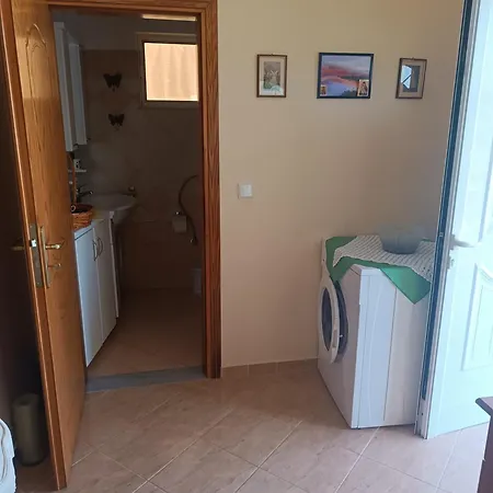 Karathano Sarande